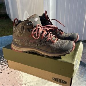 Keen terradora waterproof hiking boot
